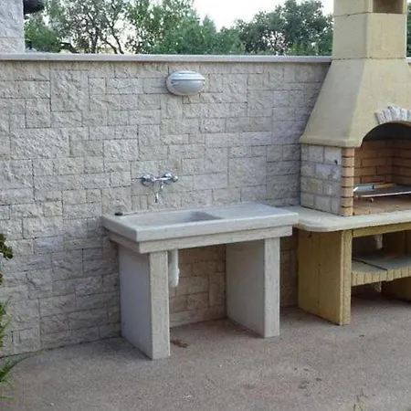 Orange Apartment *